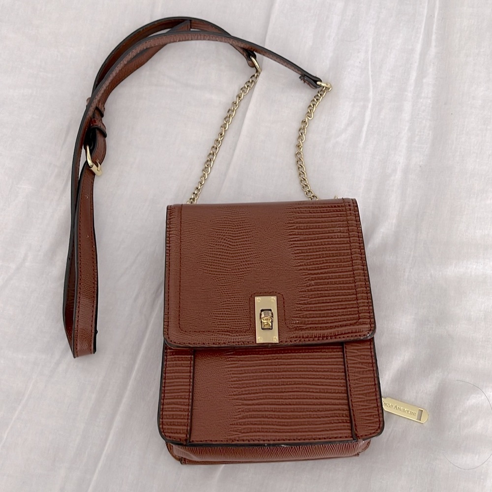 Enzo Angiolini Crossbody mini bag.